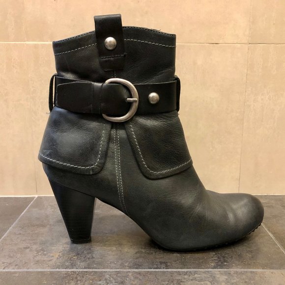 Blondo grey leather heeled ankle boots - Picture 6 of 11